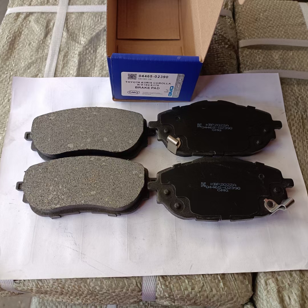 04465-02390/Brake Pad Front Axle/TOYOTA