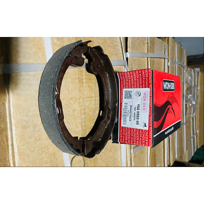 GMQ brand auto parts factory direct sales 4882576 Brake Pad Set for TOYOTA CROWN