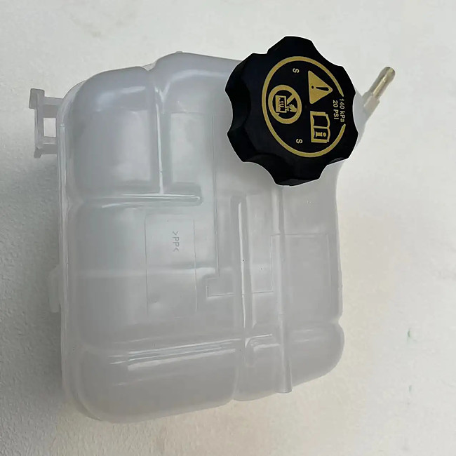 GMQ brand auto parts factory direct sales 2014-2020 / 2013-2015 Expansion Tank for CHEVROLET MALIBU