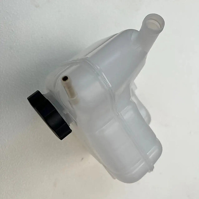 GMQ brand auto parts factory direct sales GM3014157 / 22950436 Expansion Tank for CHEVROLET MALIBU / IMPALA