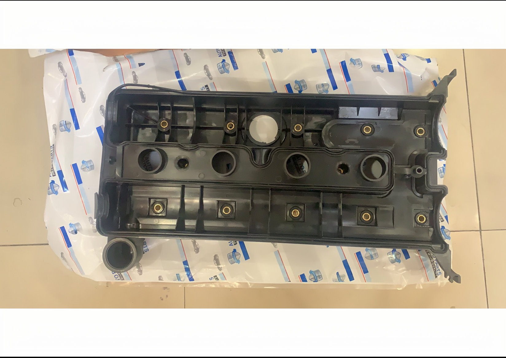 GMQ Auto Parts 92068243 SQ20770 Valve Cover (Rocker Cover) Auto Spare Parts for DAEWOO CAPTIVA