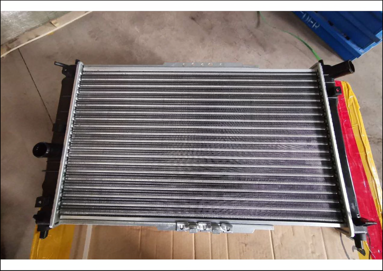 GMQ Auto Parts Radiator Auto Spare Parts for DAEWOO LANOS