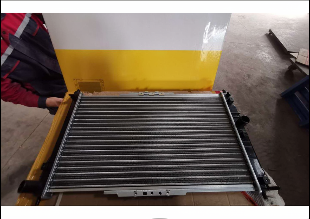 GMQ Auto Parts Radiator Auto Spare Parts for DAEWOO LEGANZA