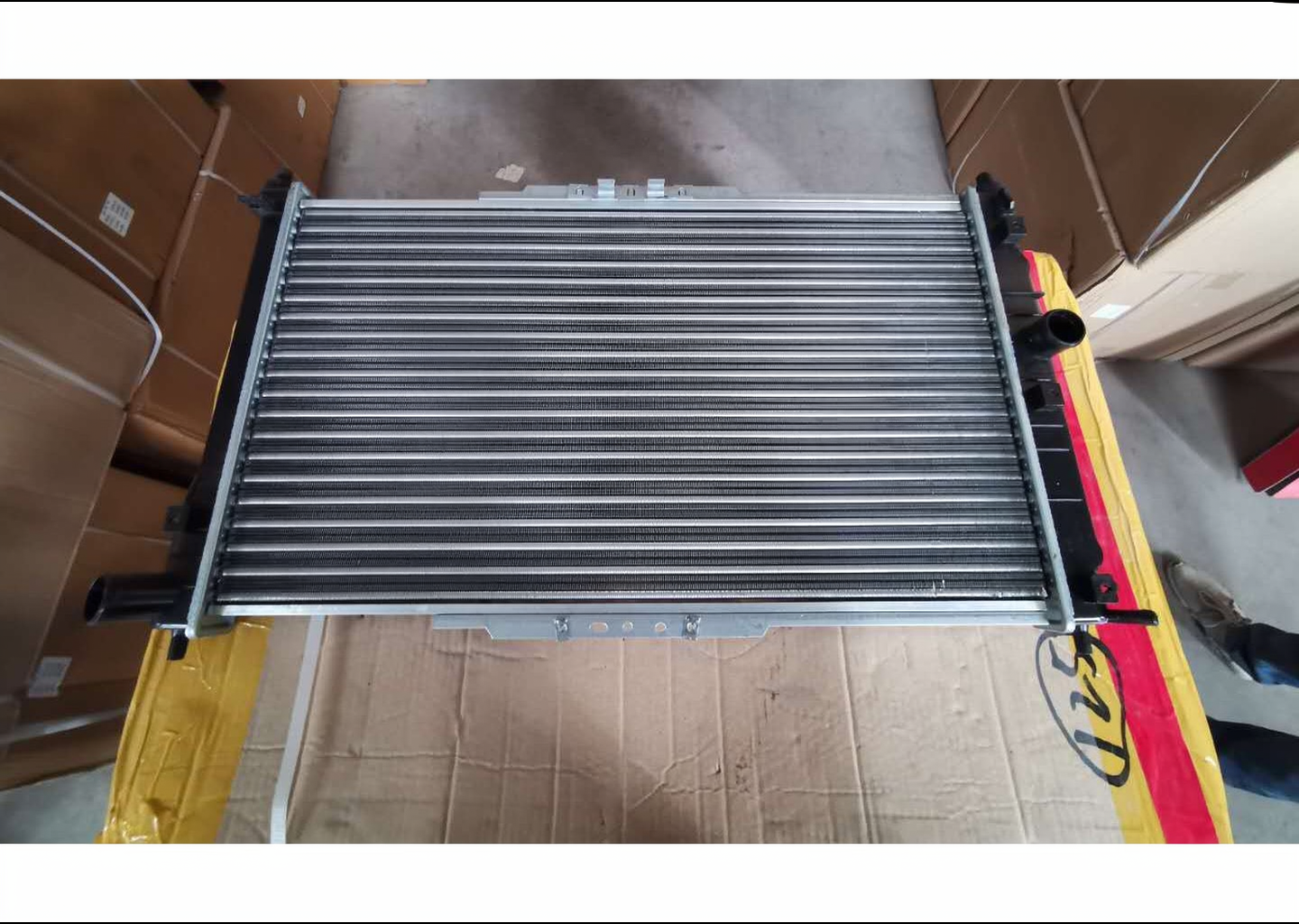 GMQ Auto Parts Radiator Auto Spare Parts for DAEWOO LEGANZA