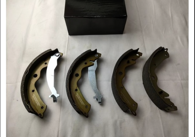 GMQ Auto Parts 93742633 DLDW-002 Rear Brake Shoes Auto Spare Parts for DAEWOO DAMAS