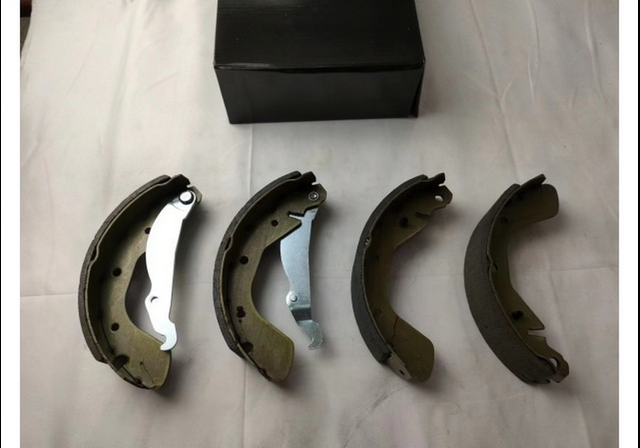 GMQ Auto Parts 96226110 DLDW-004 Rear Brake Shoes Auto Spare Parts for DAEWOO NEXIA