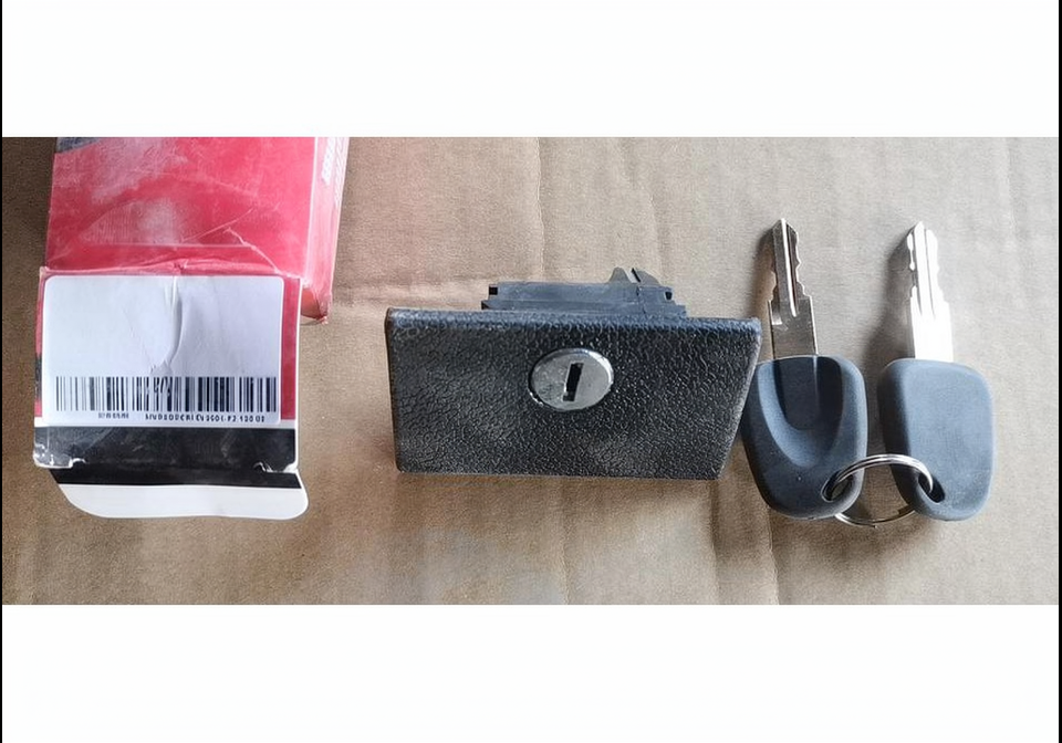 GMQ Auto Parts 96615607 2 Glove Box Lock Cylinder Auto Spare Parts for DAEWOO NEXIA