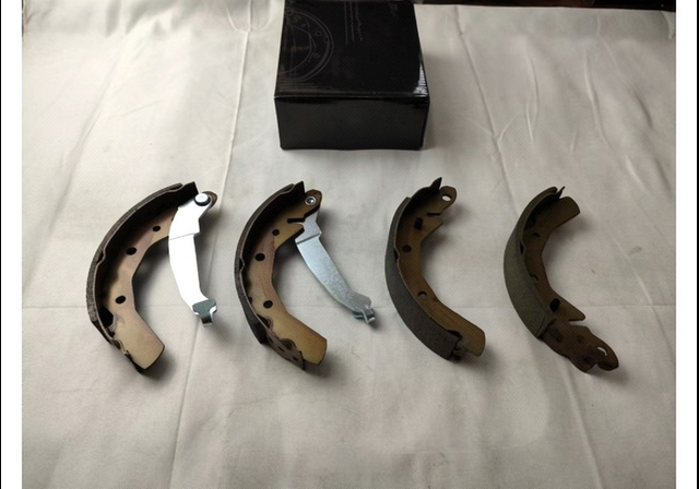 GMQ Auto Parts 96268686 DLDW-001 Rear Brake Shoes Auto Spare Parts for DAEWOO TICO MATIZ