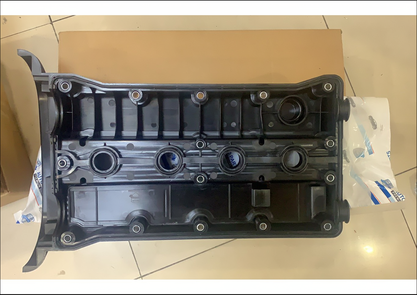 GMQ Auto Parts 25192208 SQ21378 Valve Cover (Rocker Cover) Auto Spare Parts for DAEWOO LACETTI AVEO