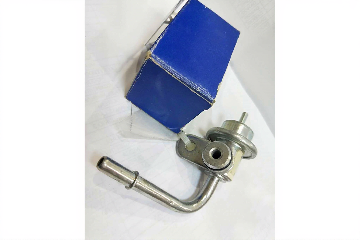 GMQ Auto Parts 96184228 BENT Fuel Pressure Regulator Valve Auto Spare Parts for DAEWOO NEXIA