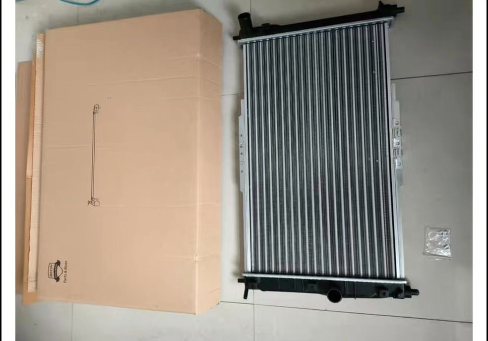 GMQ Auto Parts Radiator Auto Spare Parts for DAEWOO LANOS