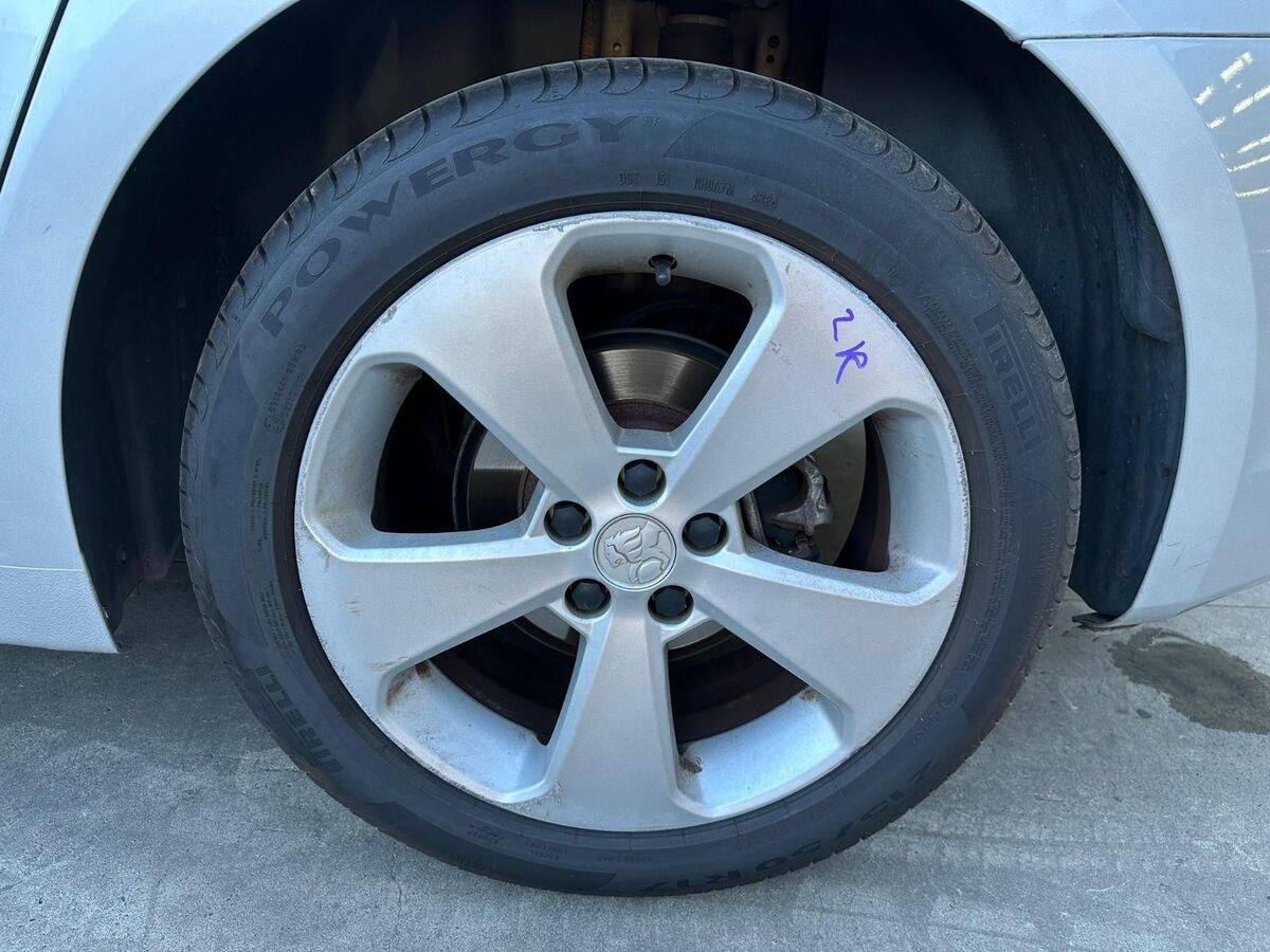 GMQ Auto Parts Rear Wheel Hub Auto Spare Parts for DAEWOO CRUZE