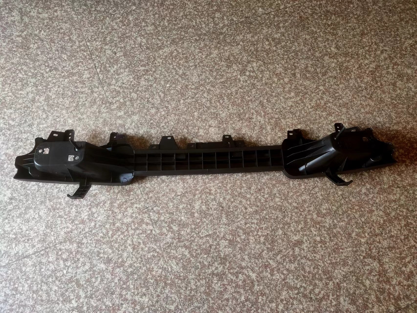 GMQ Auto Parts 86630-B4000 Bumper Reinforcement Auto Spare Parts for Hyundai Kia 2014 GRAND I10 REAR