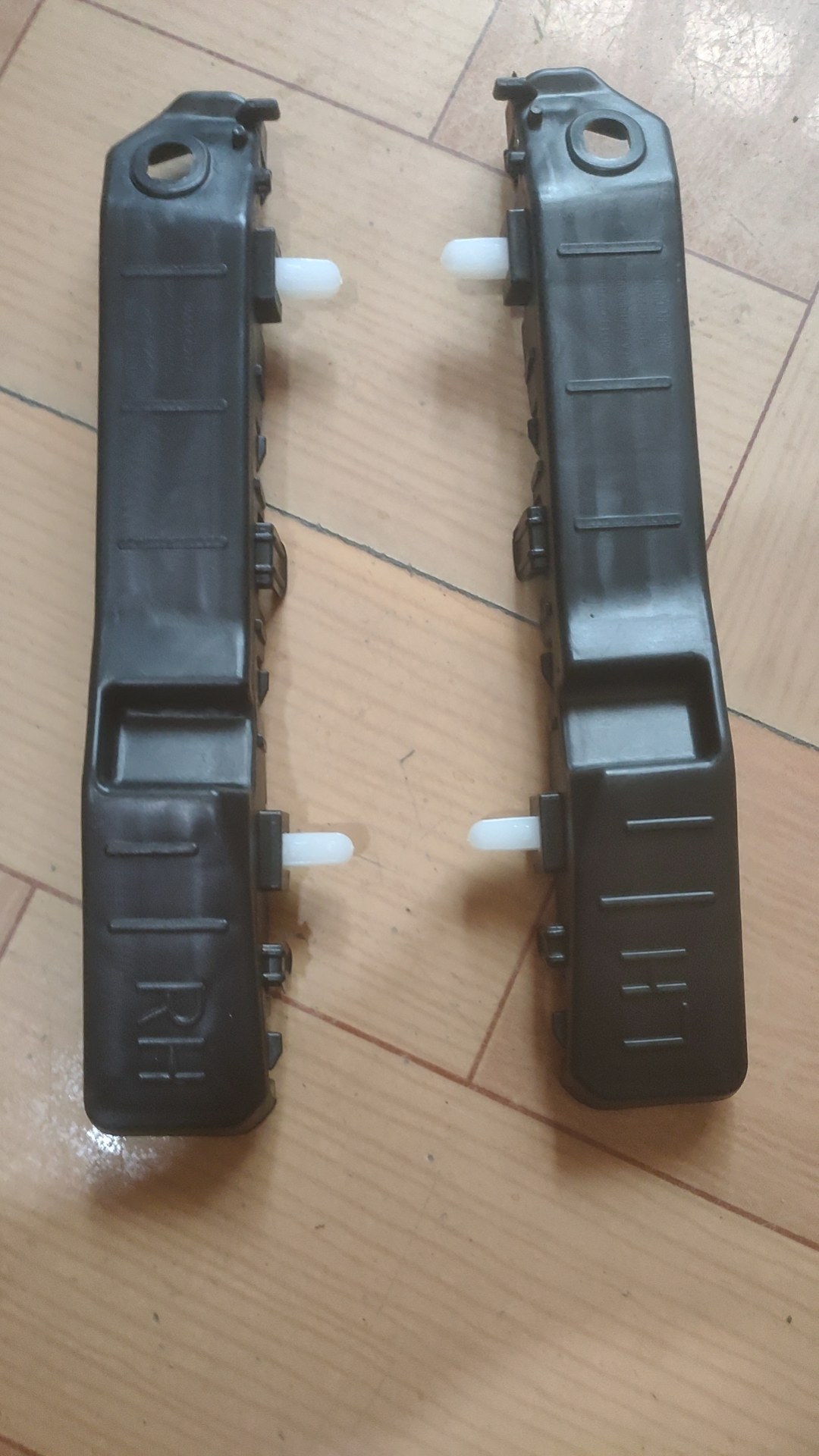 GMQ Auto Parts 86513-14-C2700 Bumper Reinforcement Auto Spare Parts for Hyundai Kia 2018 SONATA FRONT BUMPER BRACKET