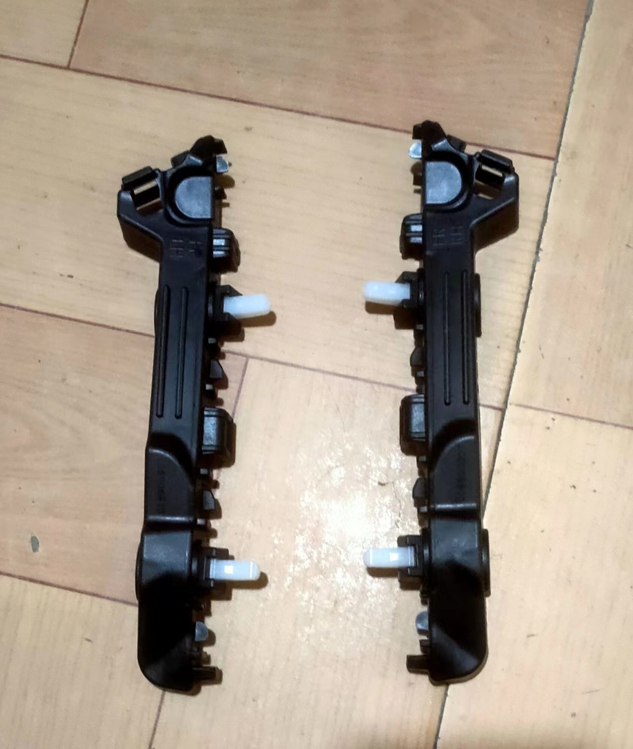 GMQ Auto Parts 86551-51-L1000 Bumper Reinforcement Auto Spare Parts for Hyundai Kia 2020 SONATA FRONT BUMPER BRACKET