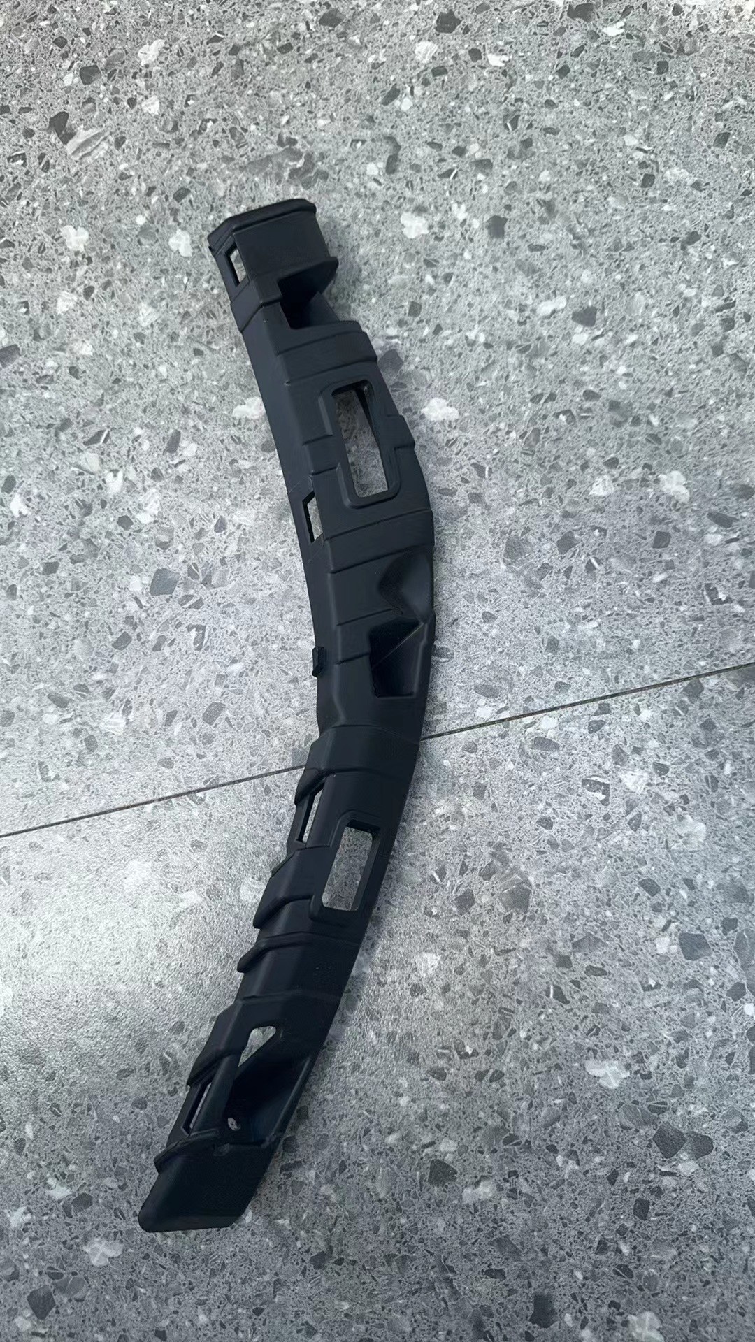 GMQ Auto Parts 865B1-6-L1000 Bumper Reinforcement Auto Spare Parts for Hyundai Kia 2020 SONATA FRONT BUMPER BRACKET