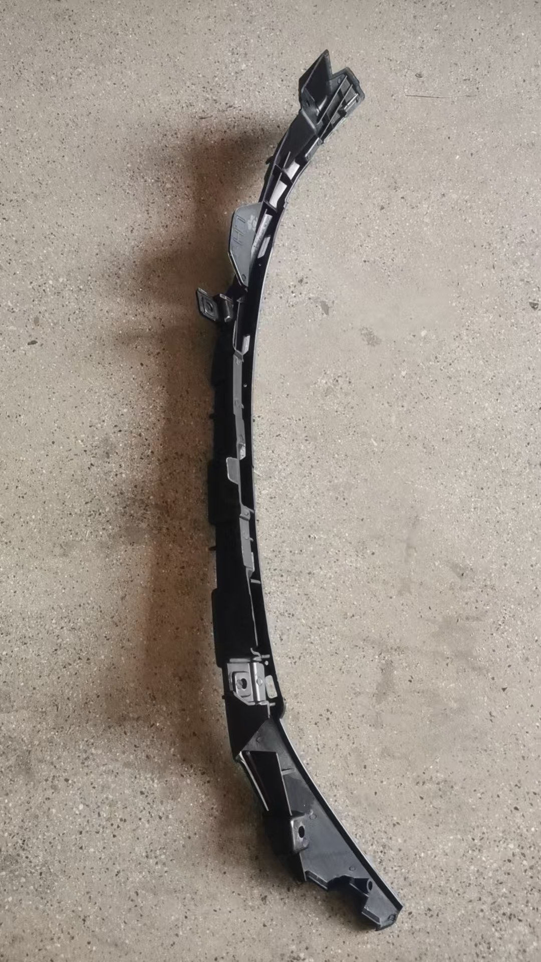 GMQ Auto Parts 86553-54-F2000 Bumper Reinforcement Auto Spare Parts for Hyundai Kia 2016 ELANTRA HEAD LAMP BRACKET