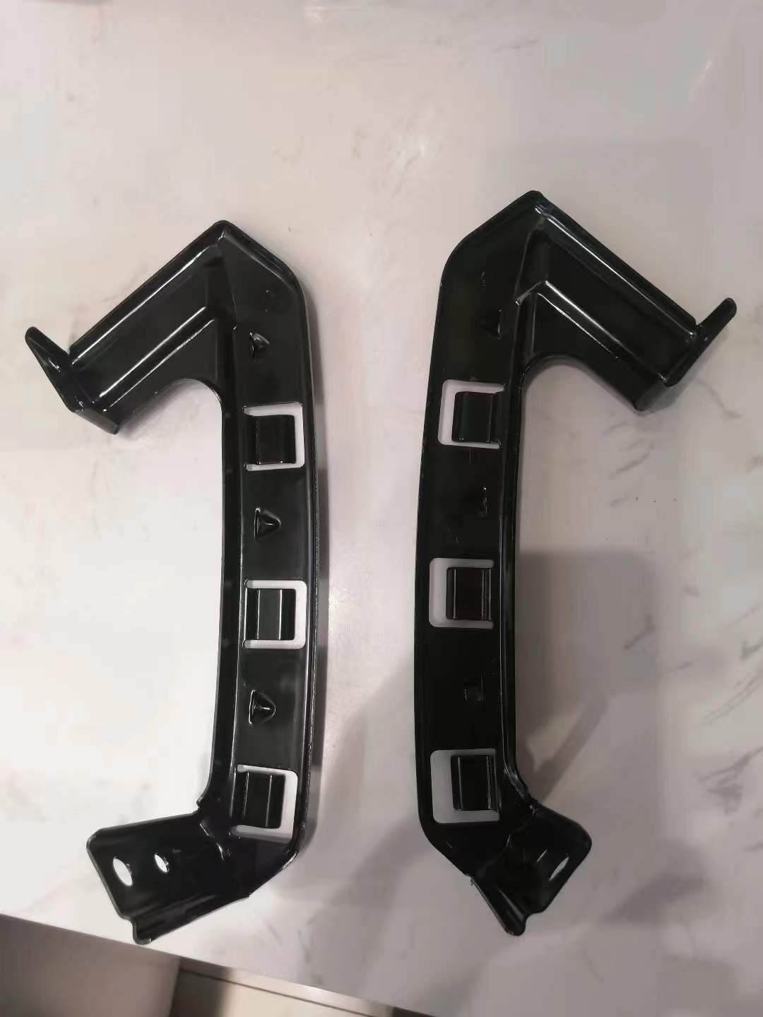 GMQ Auto Parts 86551-52-A7000 Bumper Reinforcement Auto Spare Parts for Hyundai Kia 2011 CERATO HEAD LAMP BRACKET