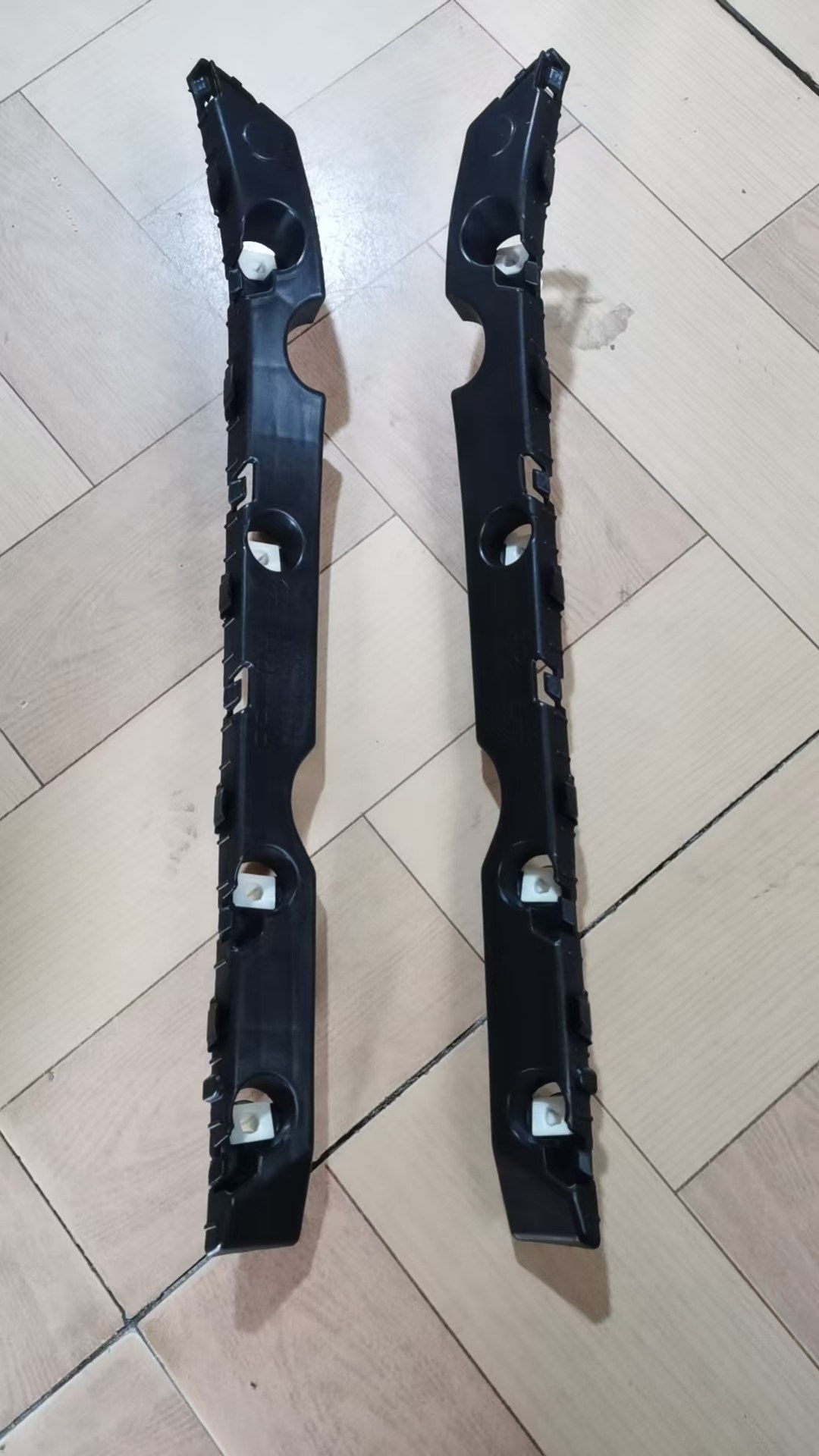 GMQ Auto Parts 86613-14-1W000 Bumper Reinforcement Auto Spare Parts for Hyundai Kia 2012 RIO REAR BU