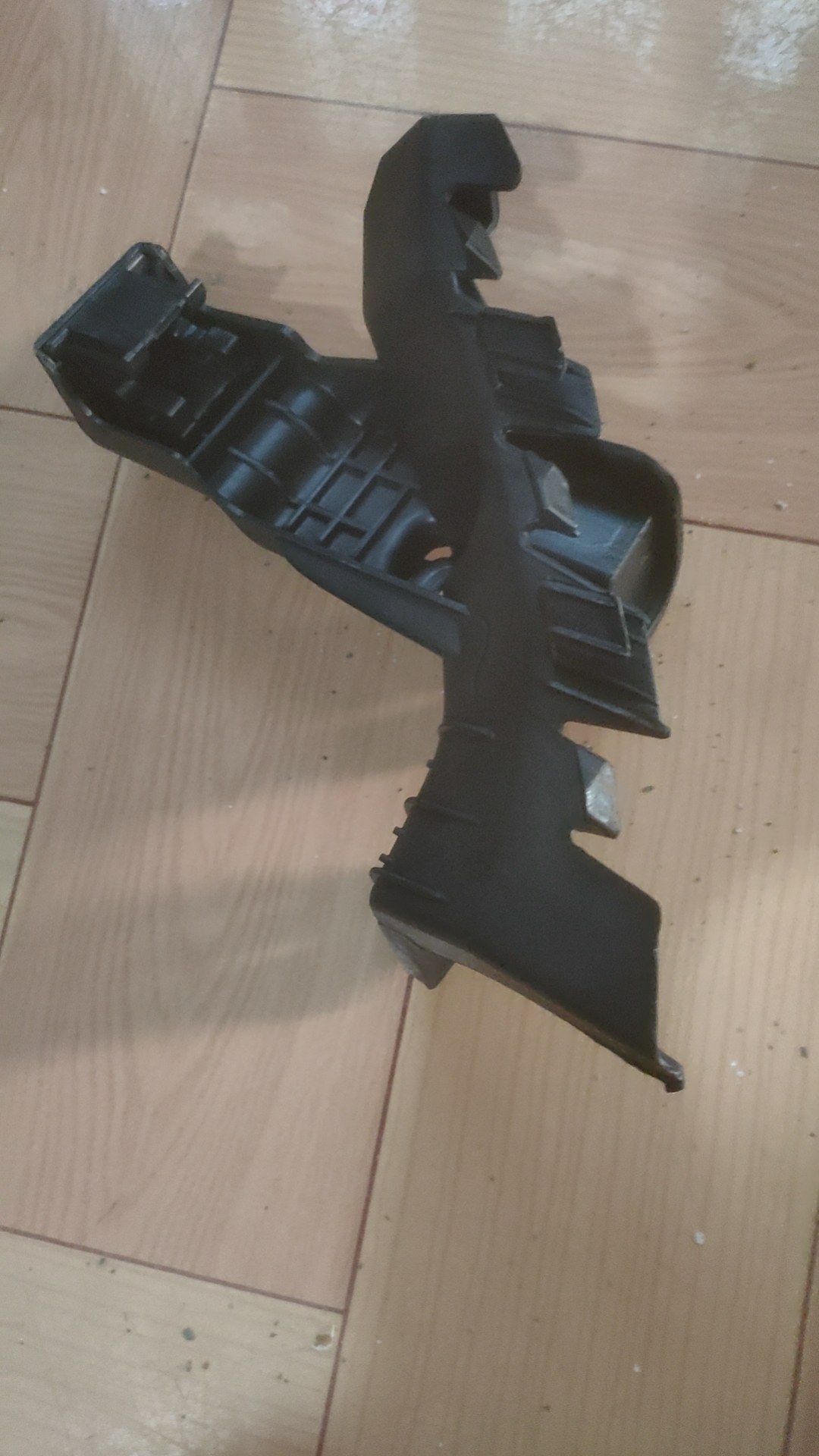 GMQ Auto Parts 86525-26-G6000 Bumper Reinforcement Auto Spare Parts for Hyundai Kia 2018 PICANTO HEAD LAMP BRACKET