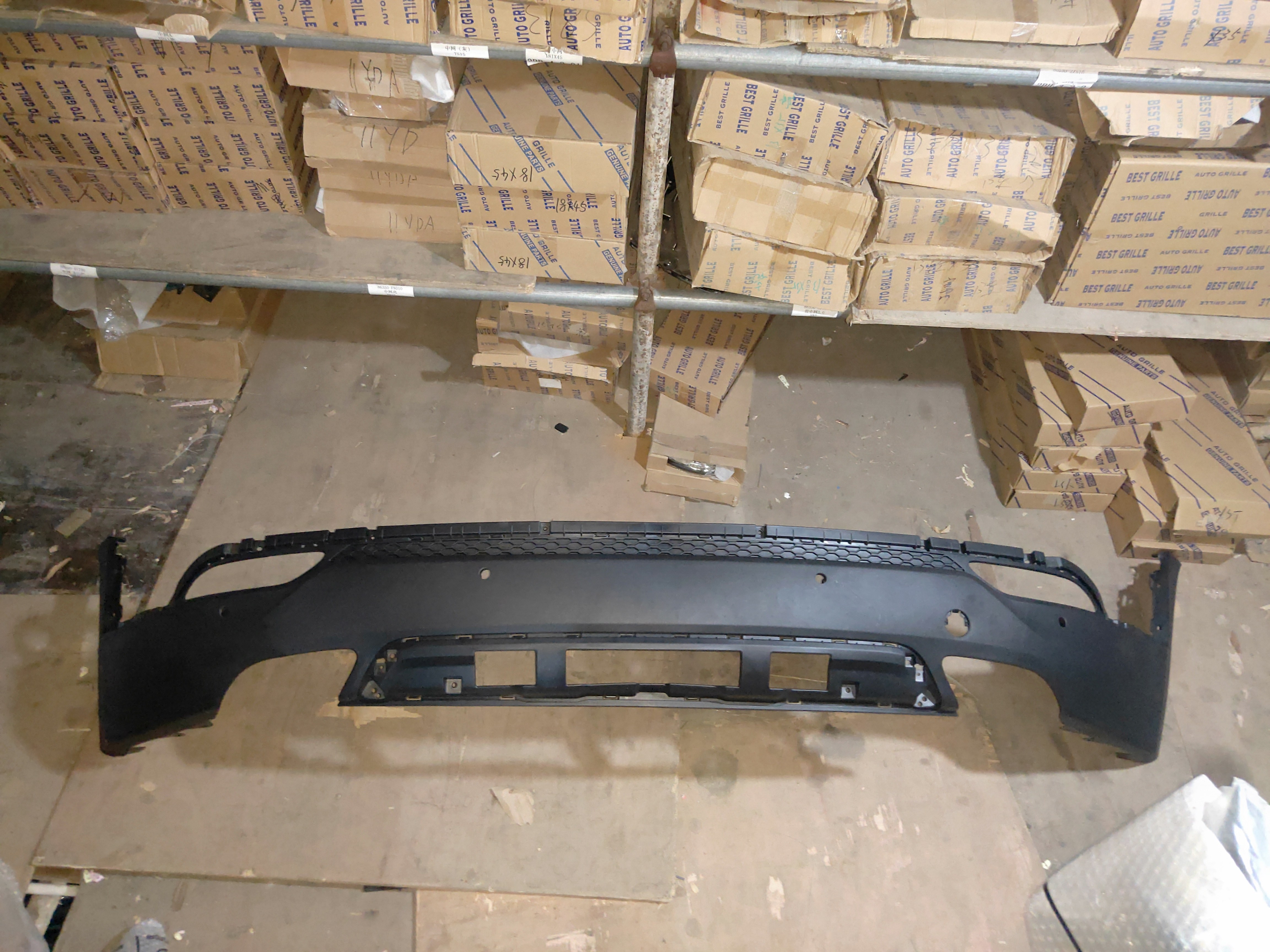 GMQ Auto Parts 86612-2W000 Bumper Reinforcement Auto Spare Parts for Hyundai Kia 2013 SANTA.FE REAR
