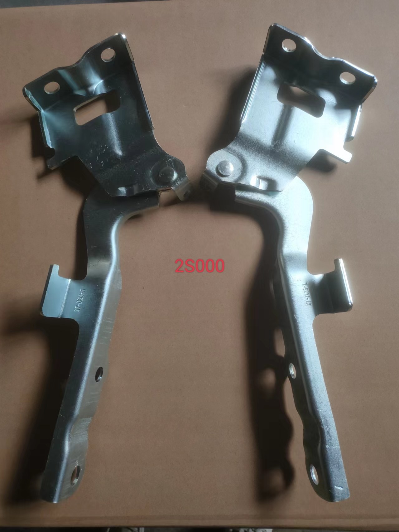 GMQ Auto Parts 79110-20-2S000 Bumper Reinforcement Auto Spare Parts for Hyundai Kia 2009 TUCSON HOOD