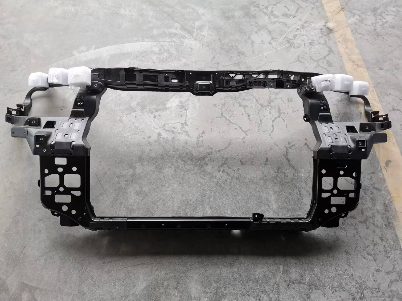 GMQ Auto Parts 64101-2B500 Bumper Reinforcement Auto Spare Parts for Hyundai Kia 2010 SANTA.FE WATER TANK FRAME