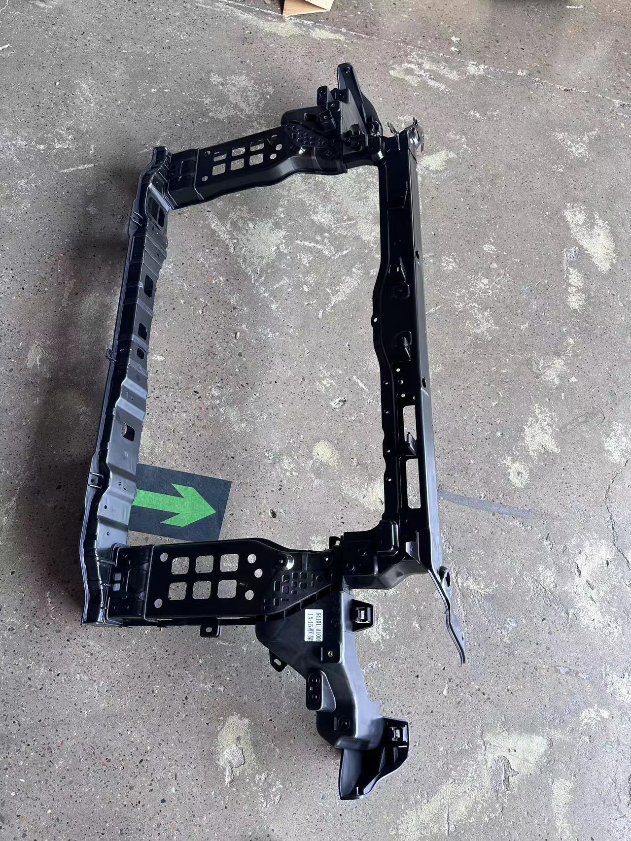 GMQ Auto Parts 64101-2W000 Bumper Reinforcement Auto Spare Parts for Hyundai Kia 2013 SANTA.FE WATER