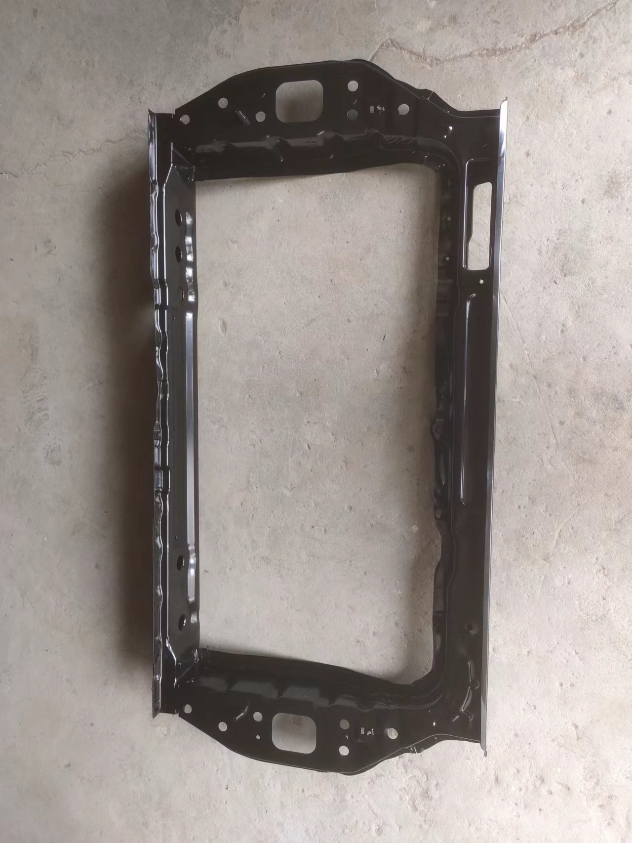 GMQ Auto Parts 64101-4X000 Bumper Reinforcement Auto Spare Parts for Hyundai Kia 2011 K2 WATER TANK
