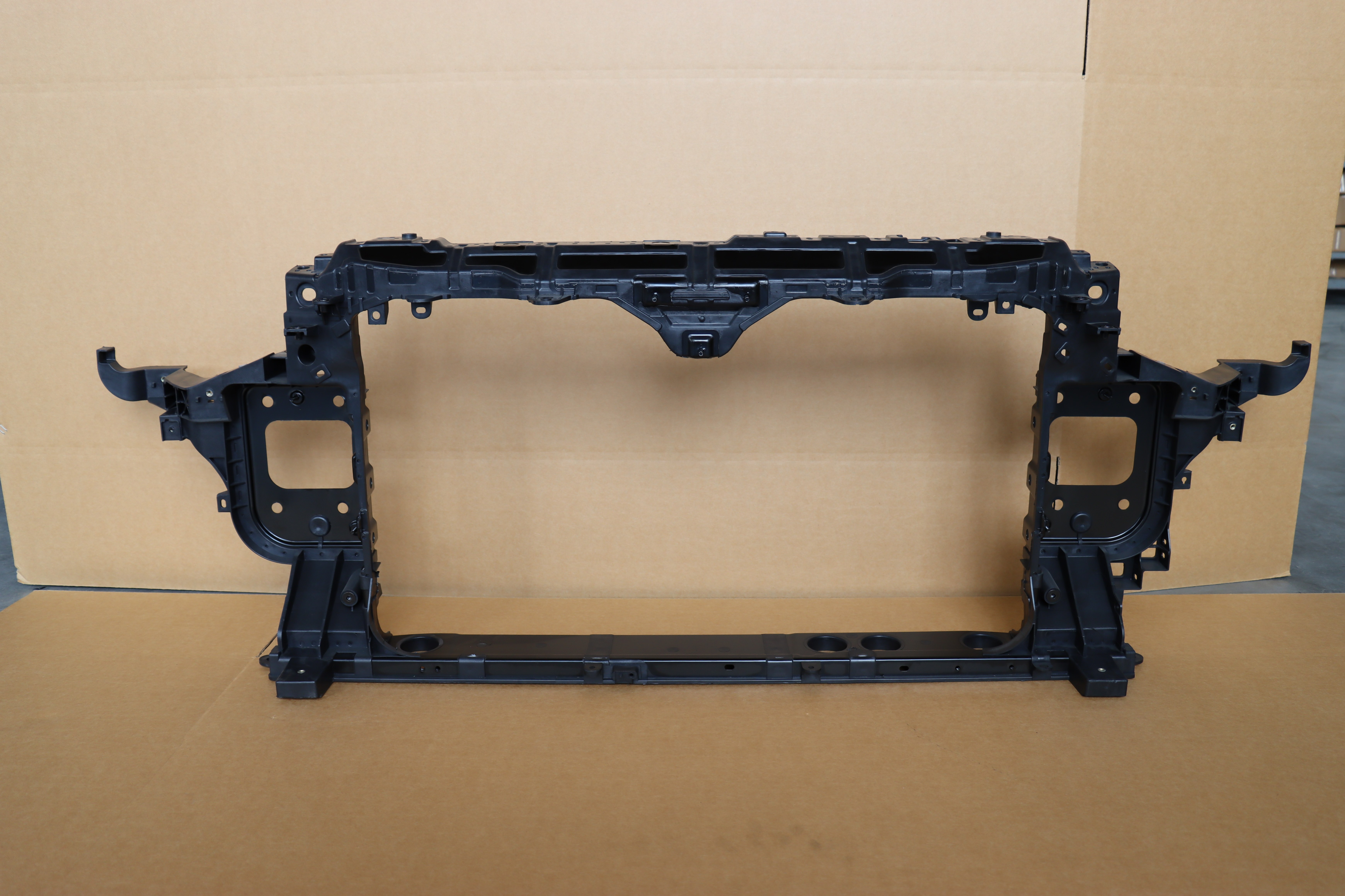 GMQ Auto Parts 64101-L2000 Bumper Reinforcement Auto Spare Parts for Hyundai Kia 2020 OPTIMA WATER TANK FRAME