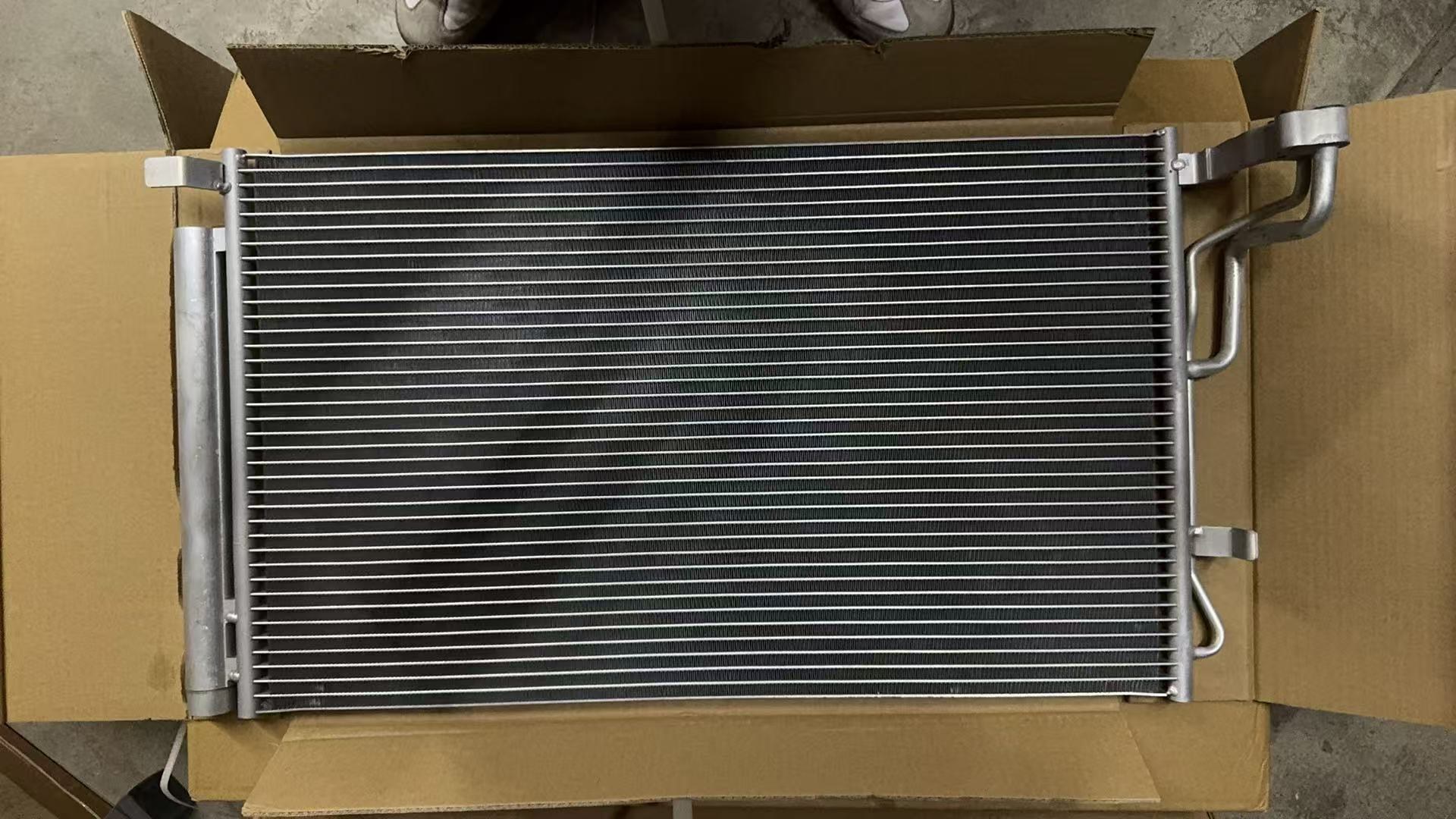 GMQ Auto Parts 97606-BU000 AC Condenser Auto Spare Parts for Hyundai Kia