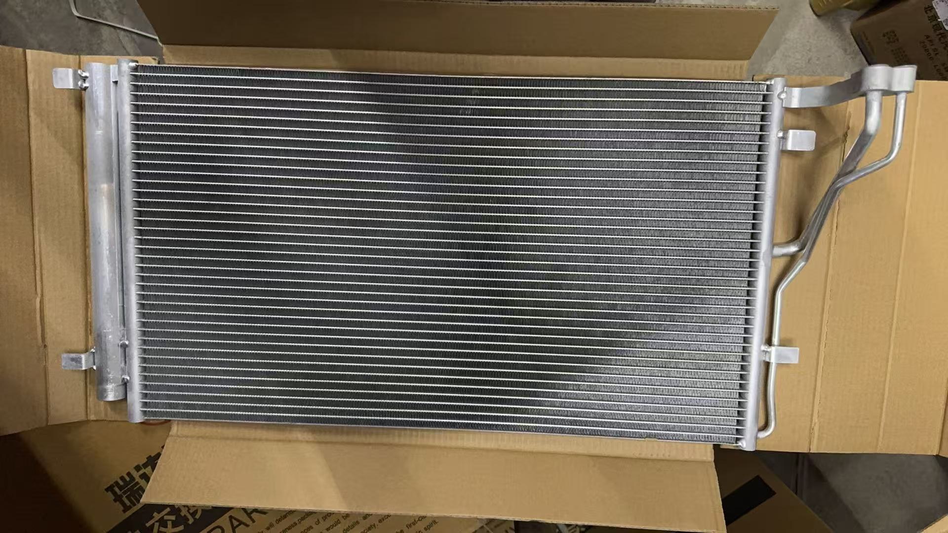 GMQ Auto Parts 97606-D1000 AC Condenser Auto Spare Parts for Hyundai Kia