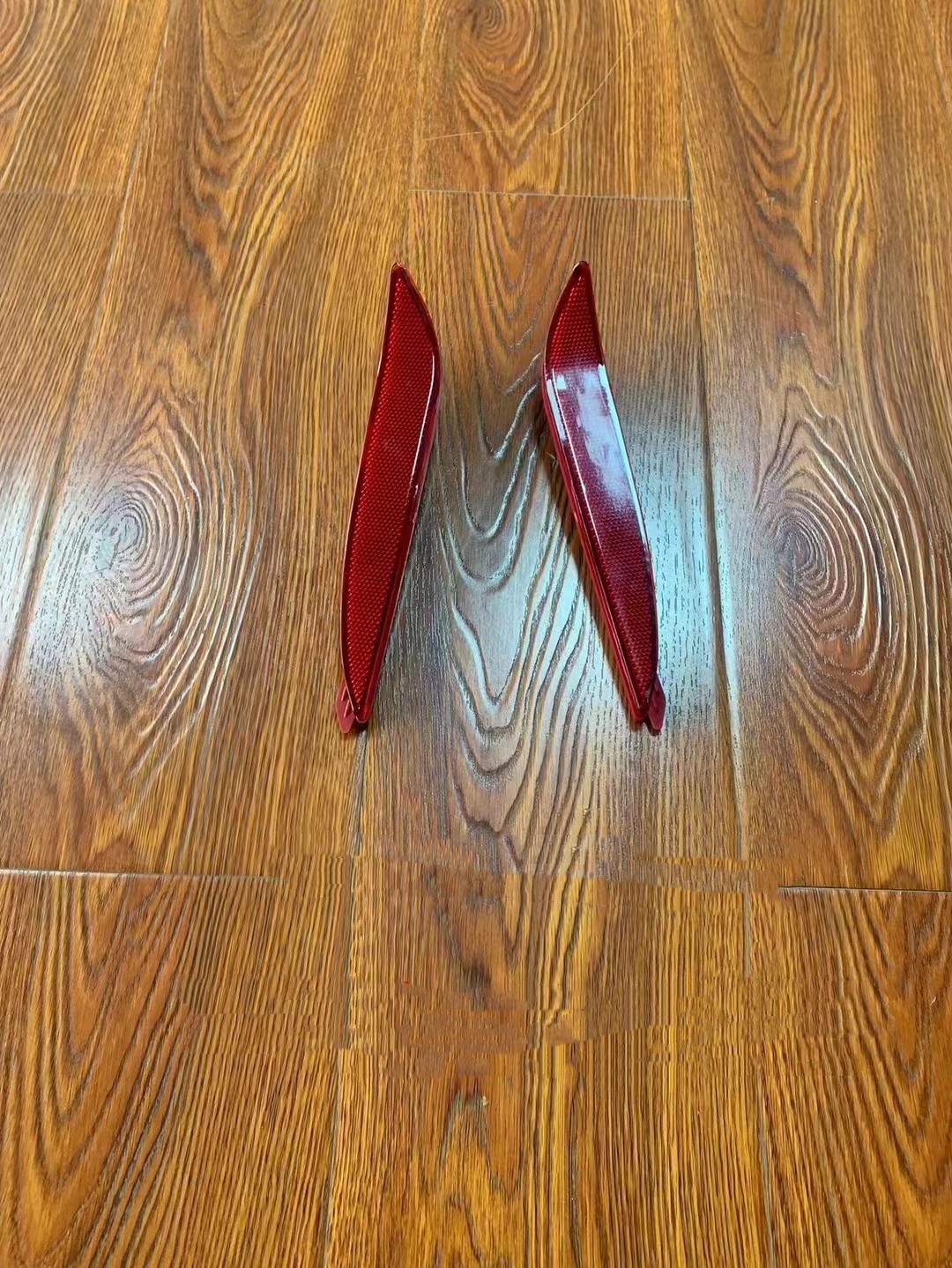 GMQ Auto Parts 92405-6-3X000 Bumper Reinforcement Auto Spare Parts for Hyundai Kia 2011 ELANTRA REAR BUMPER LAMP