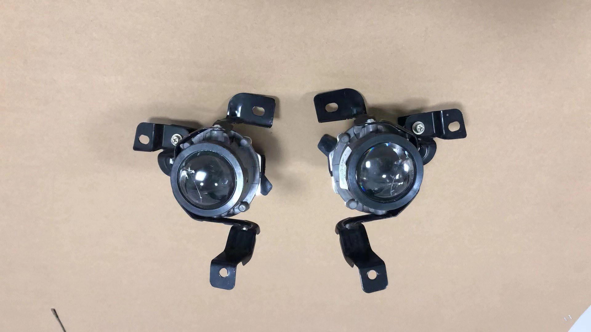 GMQ Auto Parts 92201-2-H9000 Bumper Reinforcement Auto Spare Parts for Hyundai Kia 2018 RIO FOG LAMP
