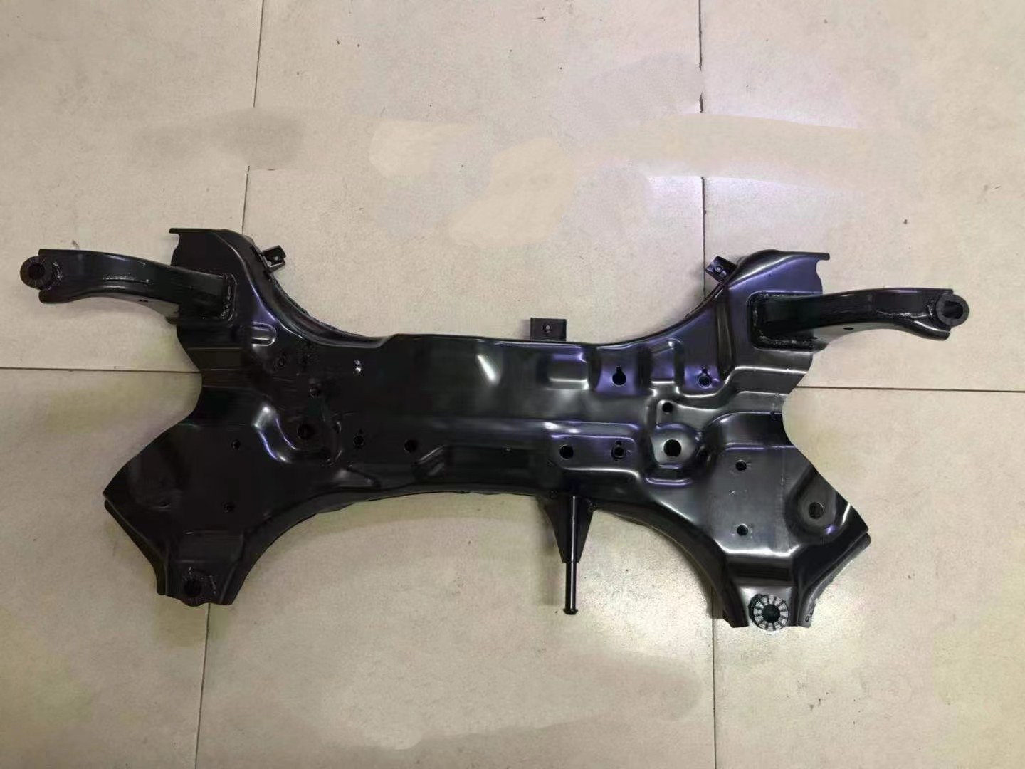 GMQ Auto Parts 64101-G4AA0-H6000 Bumper Reinforcement Auto Spare Parts for Hyundai Kia 2018 ACCENT C