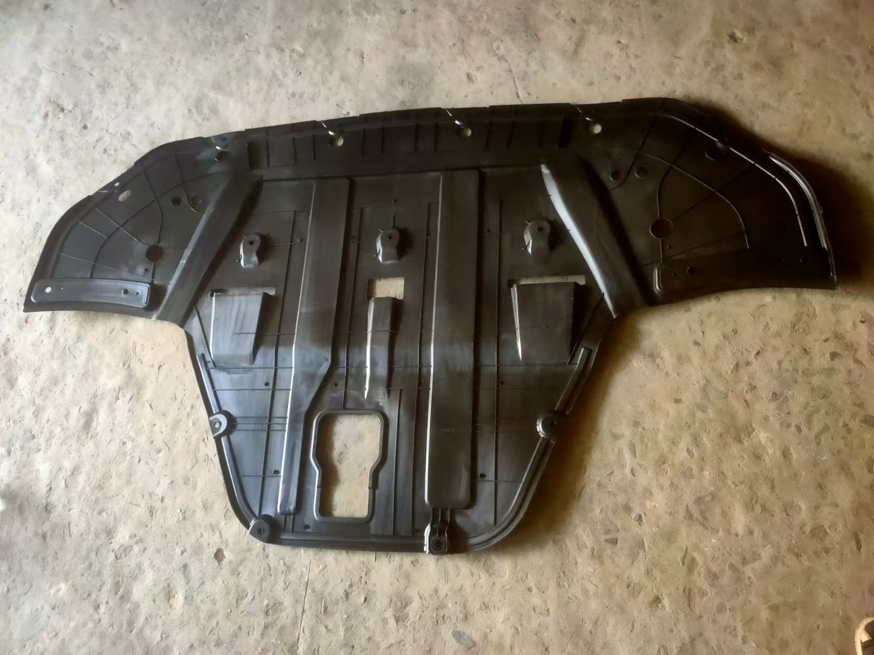 GMQ Auto Parts 29110-L1000 Bumper Reinforcement Auto Spare Parts for Hyundai Kia 2020 SONATA ENGINE COVER