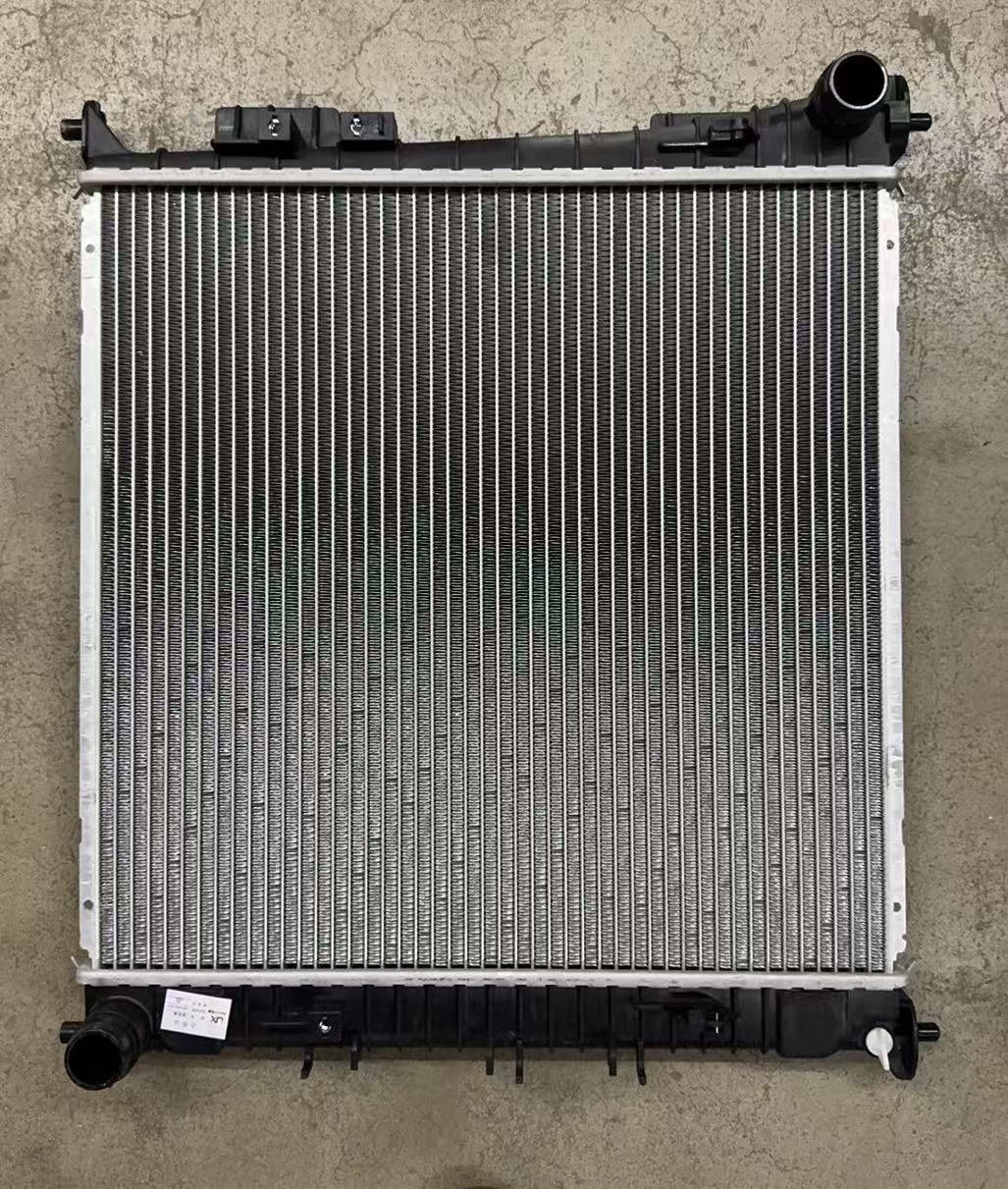 GMQ Auto Parts 25310-L4000 Radiator Auto Spare Parts for Hyundai Kia