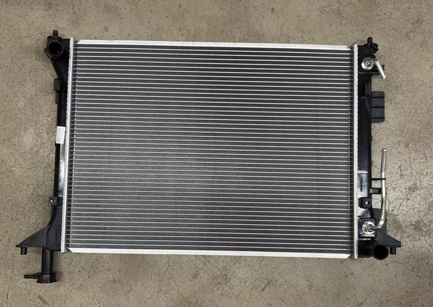 GMQ Auto Parts 25310-S6000 Radiator Auto Spare Parts for Hyundai Kia