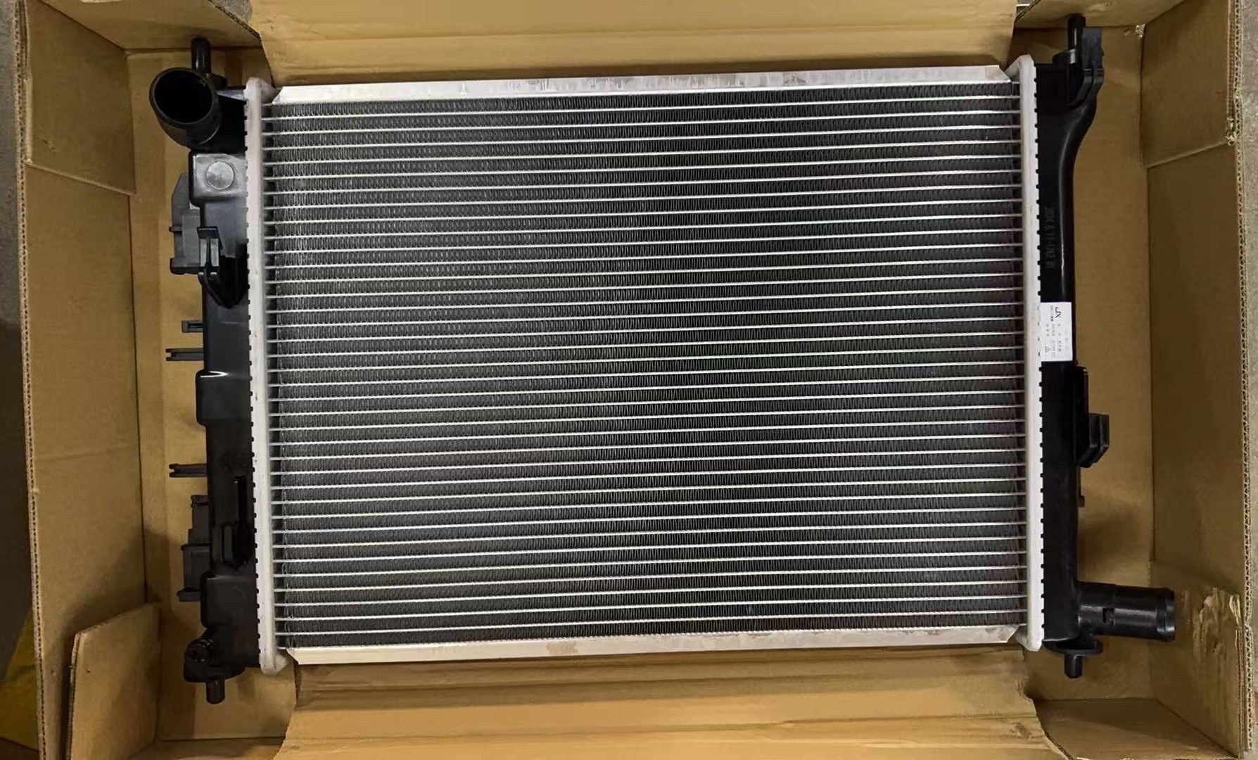 GMQ Auto Parts 25310-H2000 Radiator Auto Spare Parts for Hyundai Kia