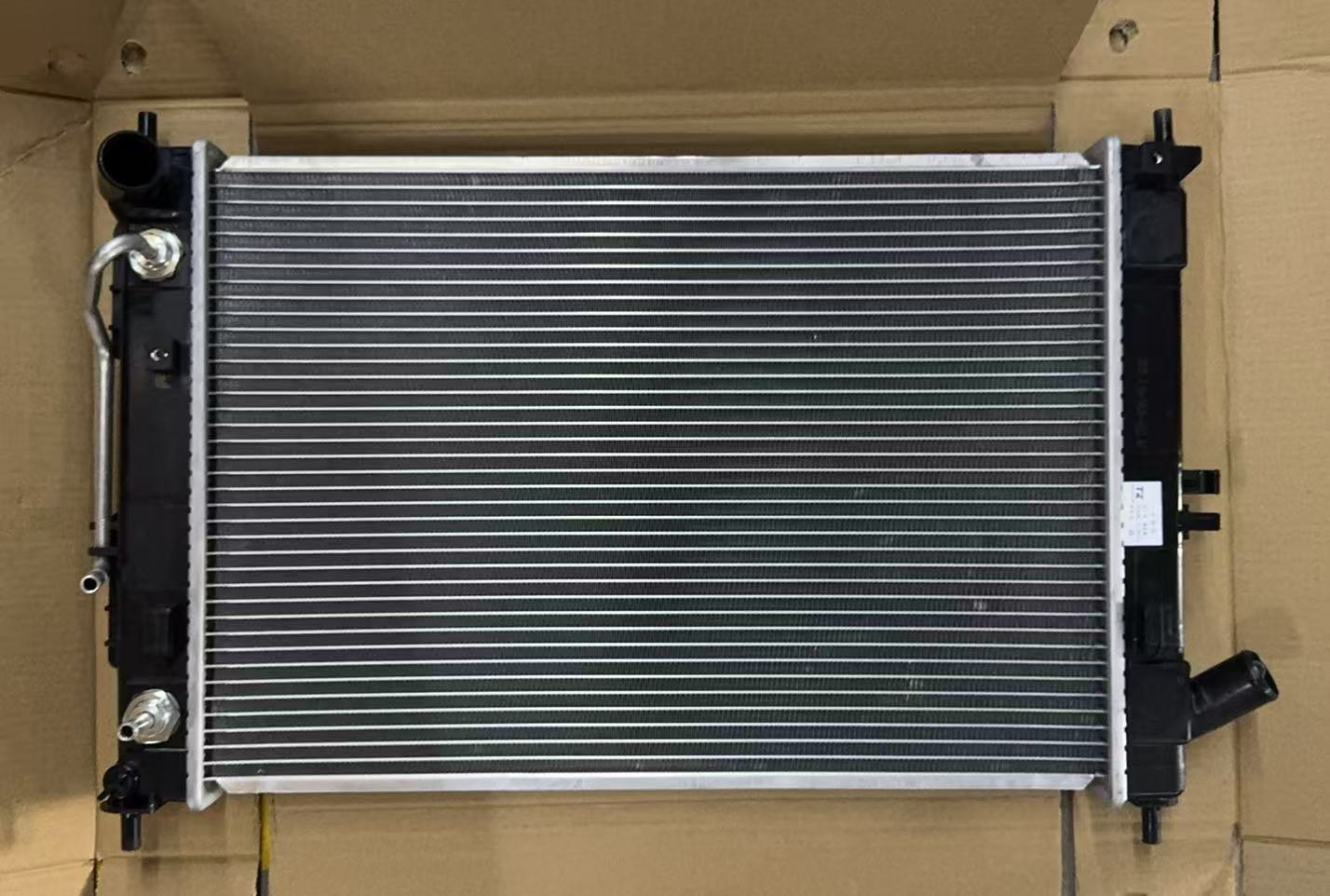 GMQ Auto Parts 25310-C9000 Radiator Auto Spare Parts for Hyundai Kia