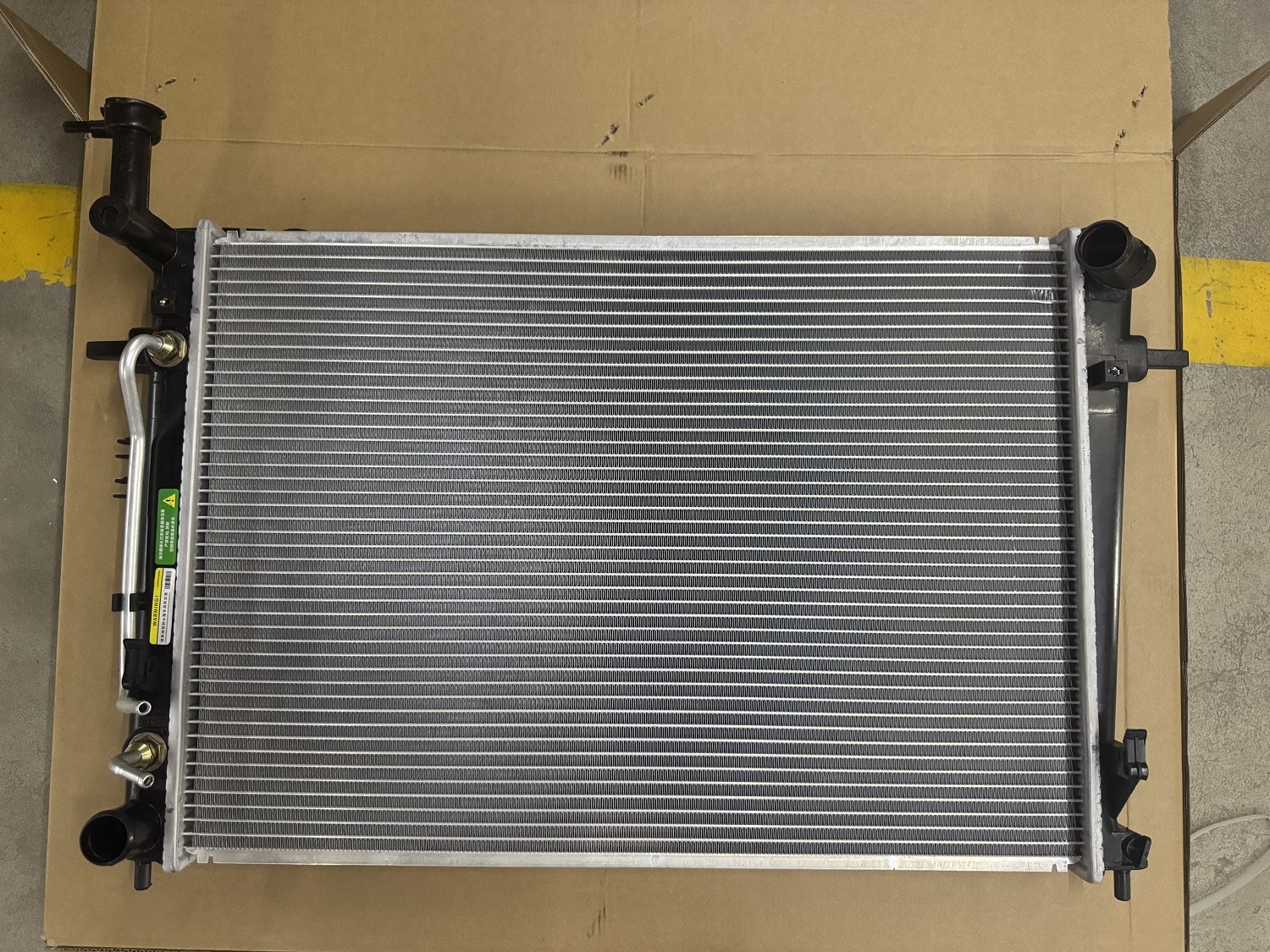GMQ Auto Parts 25310-0L700 Radiator Auto Spare Parts for Hyundai Kia