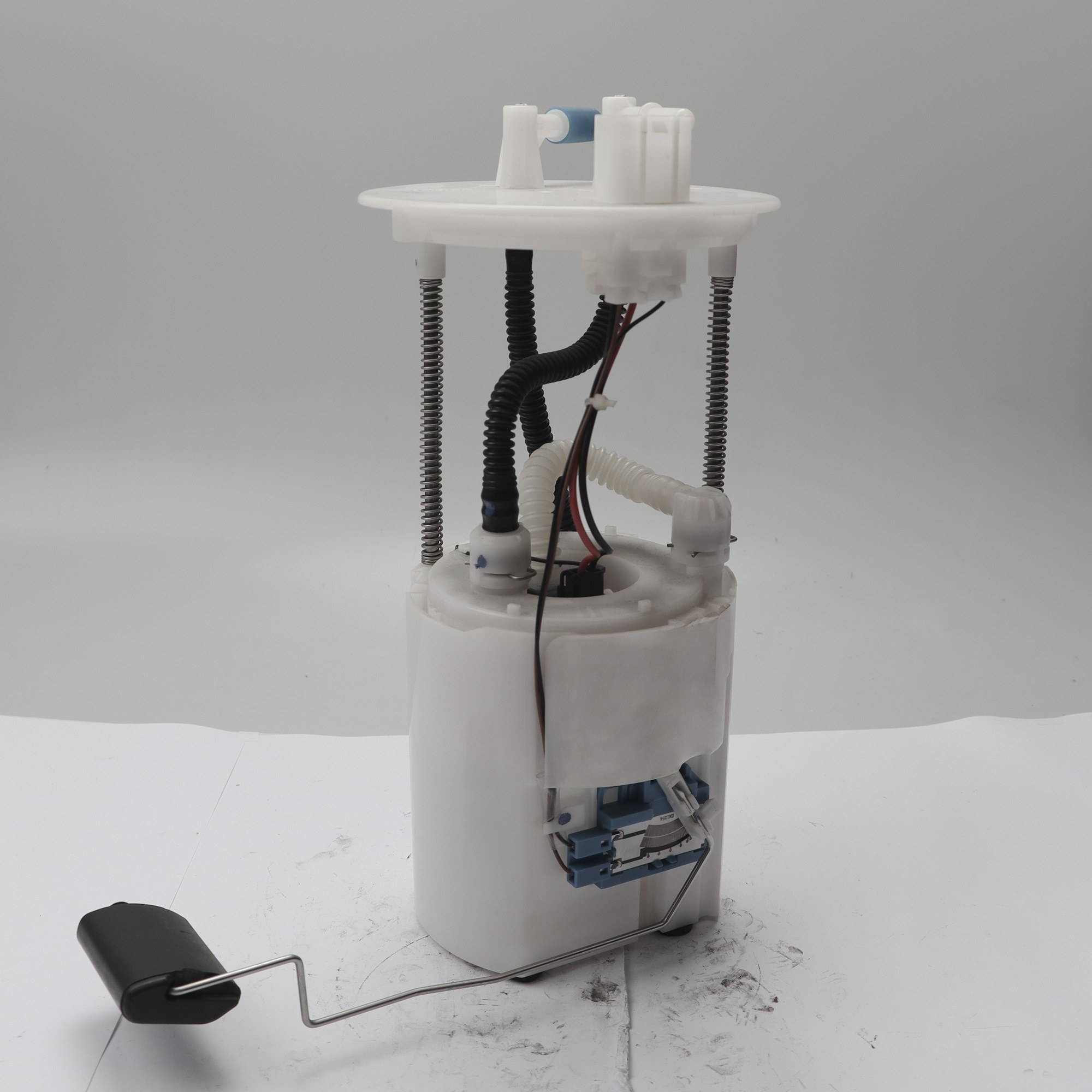 GMQ Auto Parts 31110-2P000 Fuel Pump Assembly Auto Spare Parts for Hyundai Kia