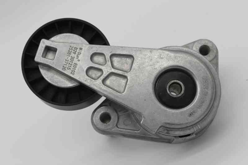 GMQ Auto Parts 25281-37120 Idler Pulley Auto Spare Parts for Hyundai Kia Old Sonata Santa Fe 2.7L Tu