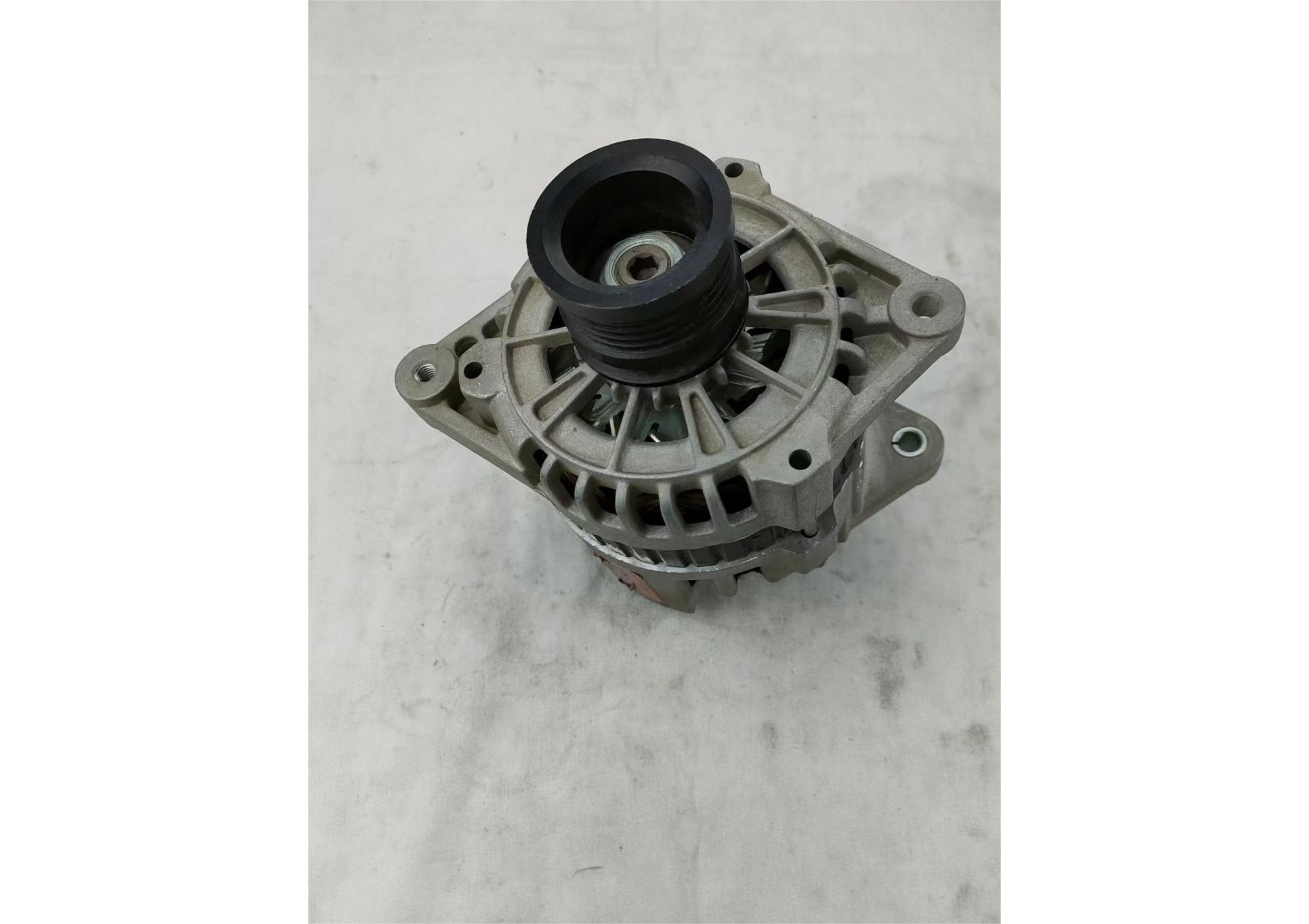 GMQ Auto Parts 96252551 外叶 Alternator Auto Spare Parts for DAEWOO