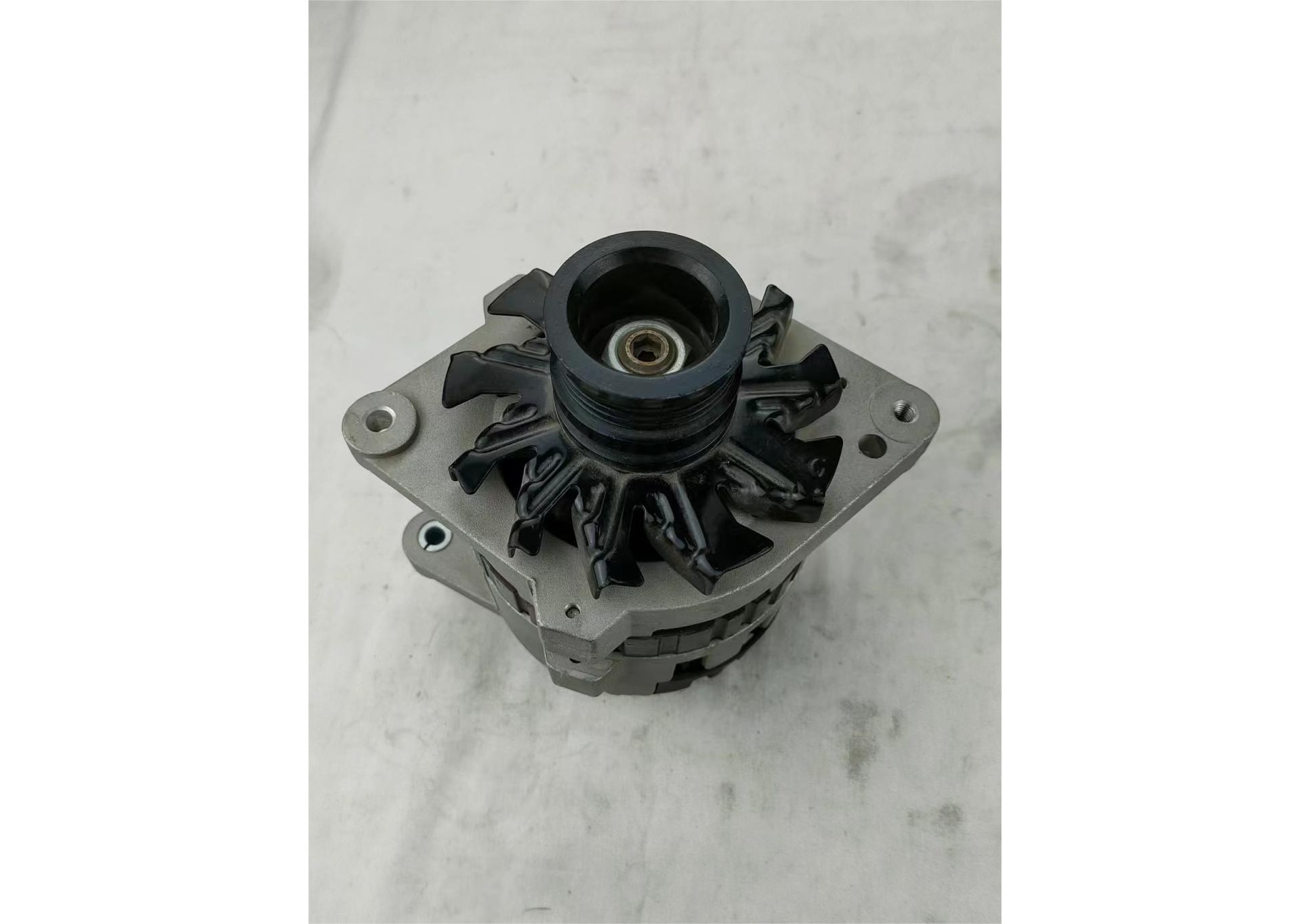 GMQ Auto Parts 96252551 内叶 Alternator Auto Spare Parts for DAEWOO