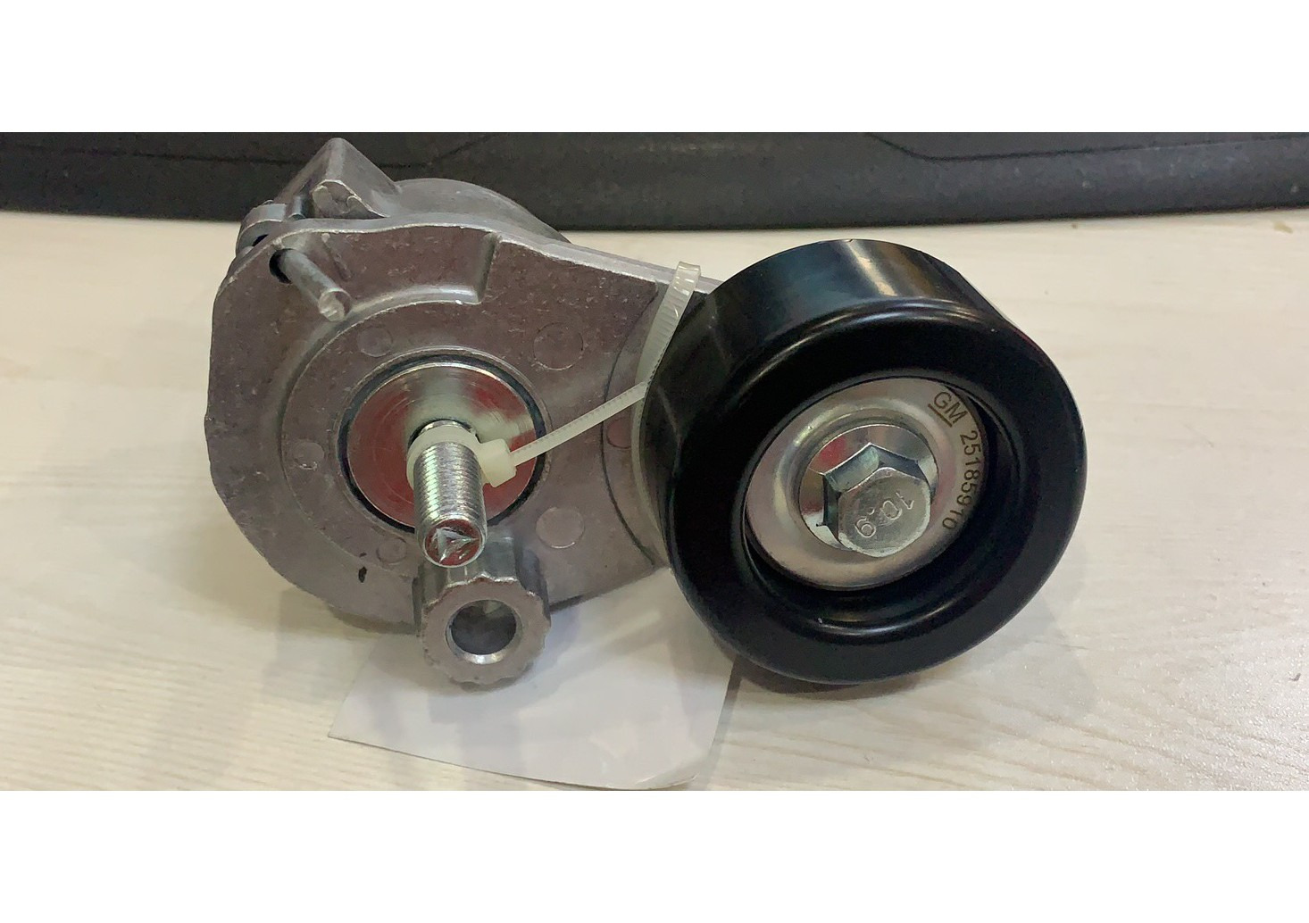 GMQ Auto Parts 25185910 55556090 Timing Belt Tensioner Assembly Auto Spare Parts for DAEWOO CRUZE ASTRA