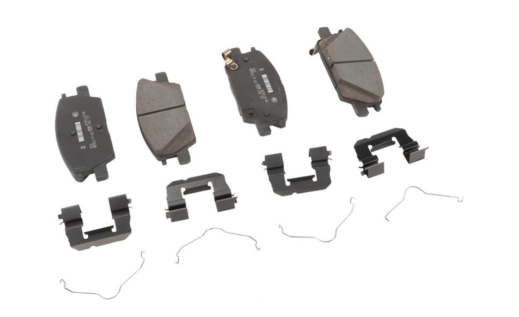 GMQ Auto Parts 85144100 Front Brake Pads Set Brake Pads Disc Brake Pad Kit for Chevrolet Equinox 2018-2020